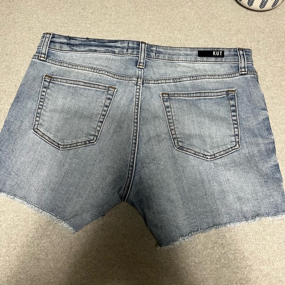 Kut From the Kloth Denim short - Picture 2 of 8